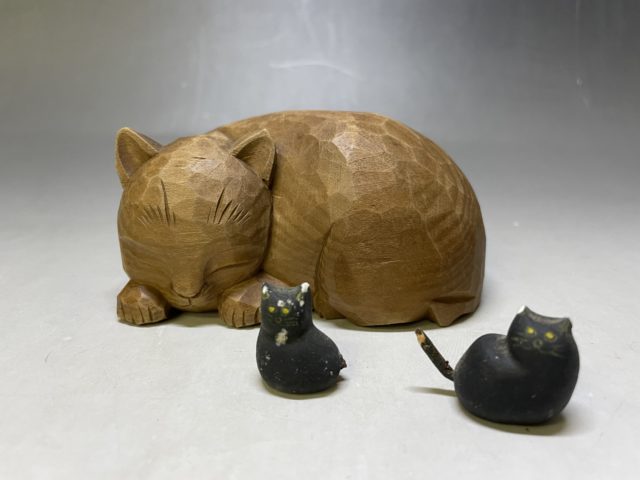 木彫の猫